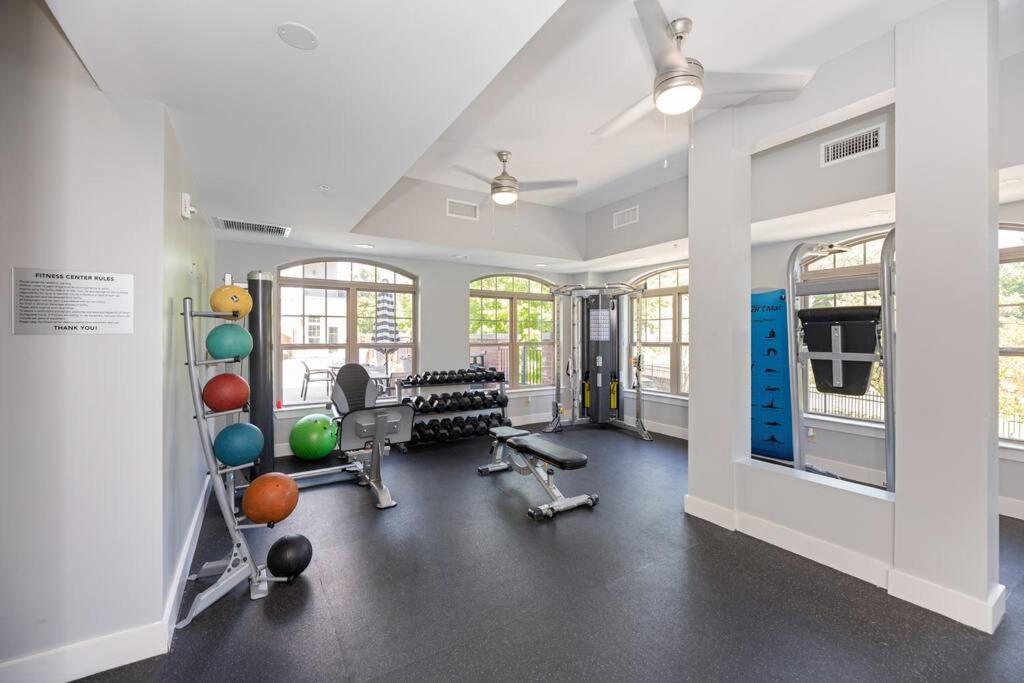 Chic Uptown Unit With Gym, Pool Apartment Charlotte Exterior photo
